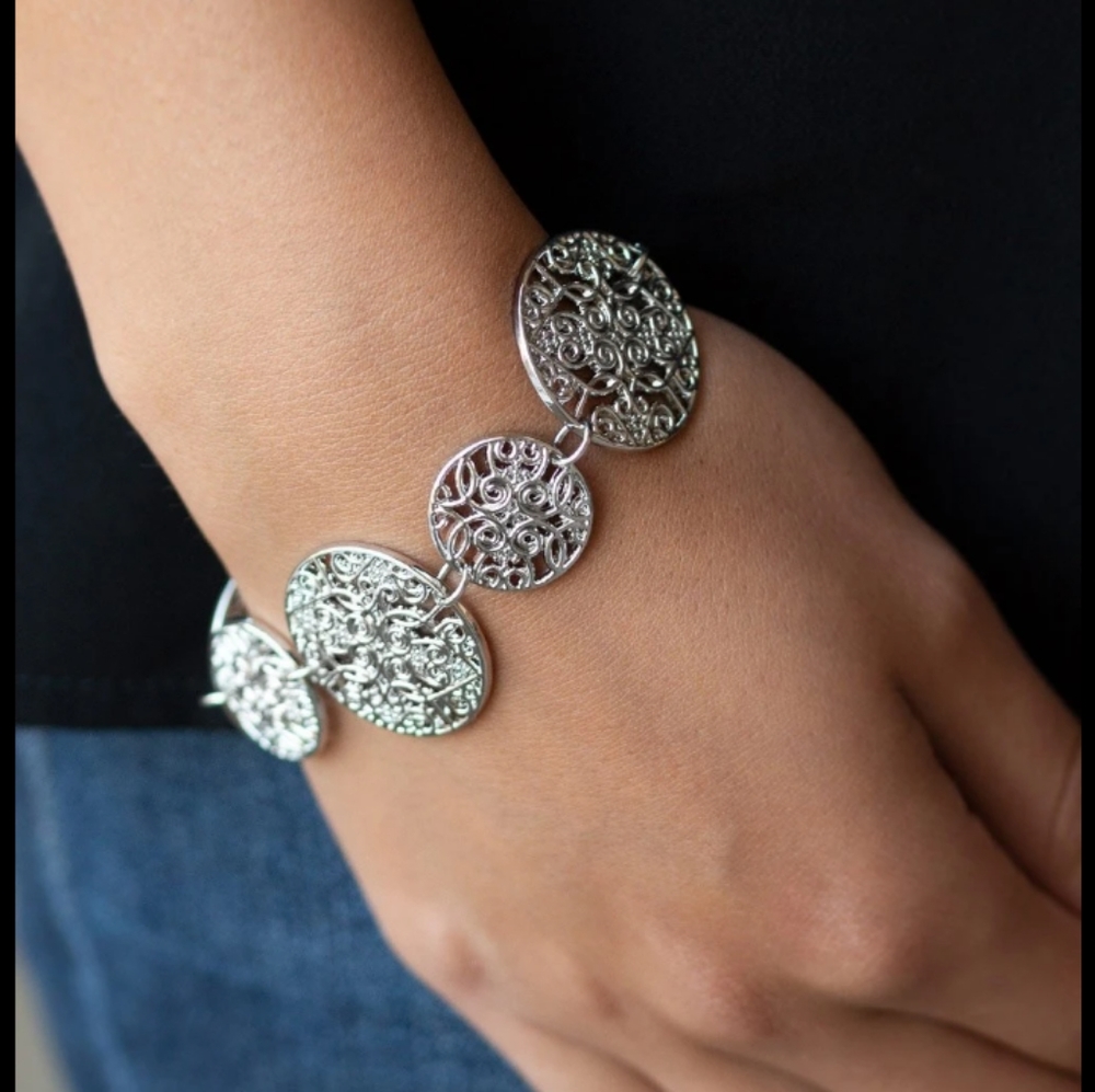 Silver filigree bracelet